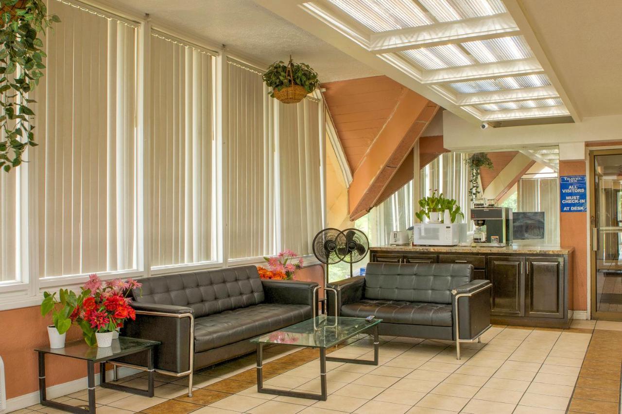 Travel Inn Petersburg Extérieur photo