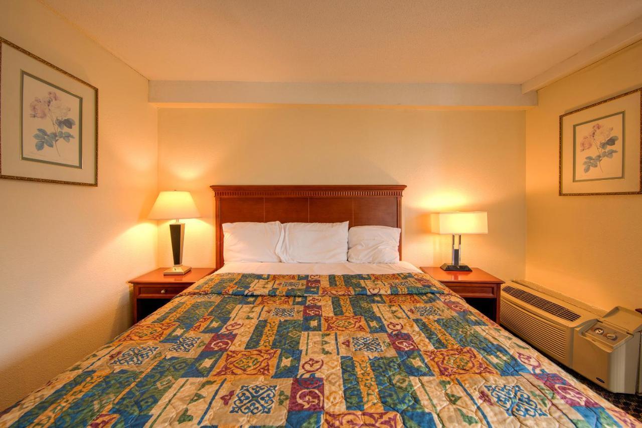 Travel Inn Petersburg Extérieur photo
