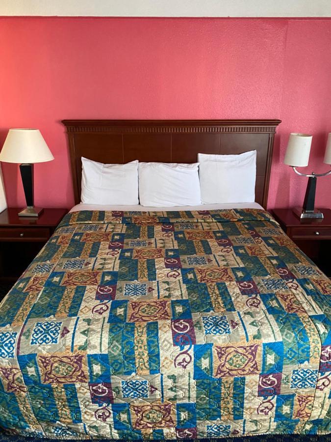 Travel Inn Petersburg Extérieur photo