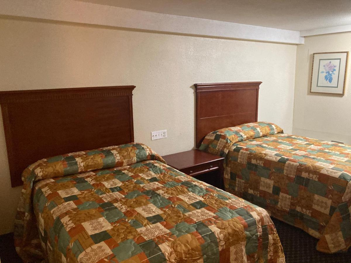 Travel Inn Petersburg Extérieur photo