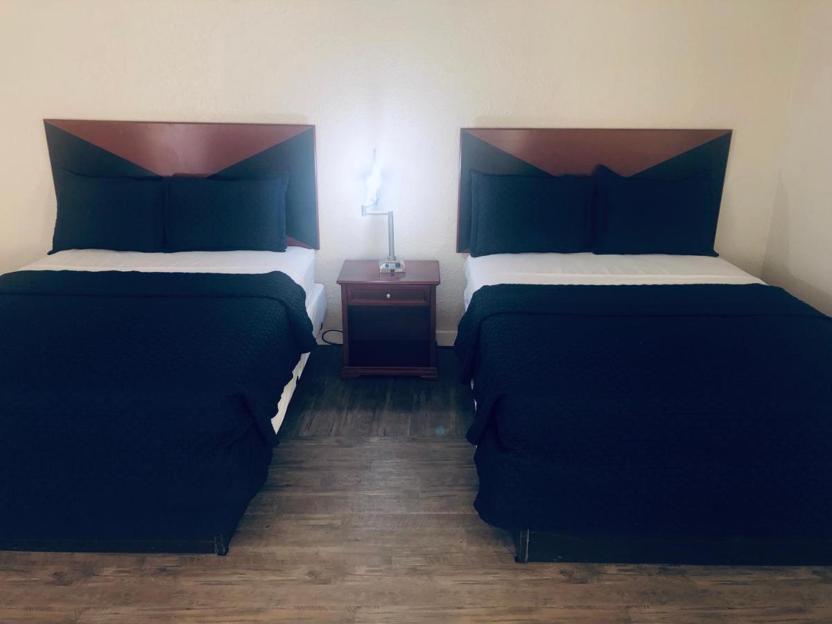 Travel Inn Petersburg Extérieur photo