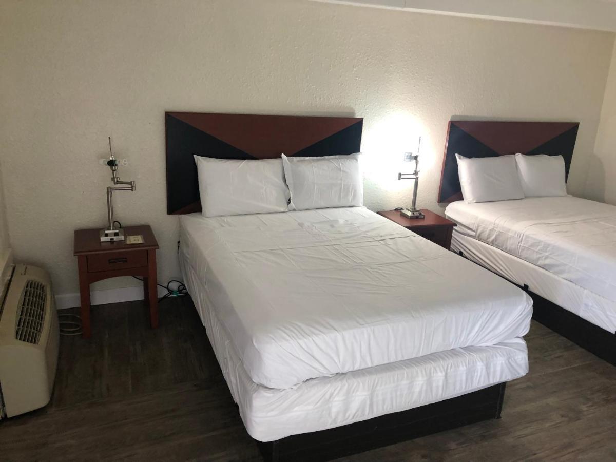 Travel Inn Petersburg Extérieur photo