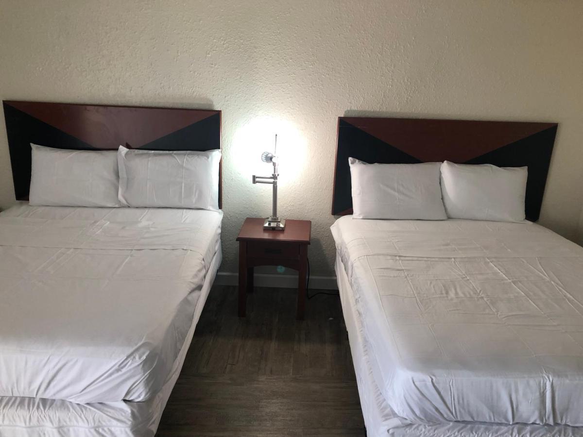 Travel Inn Petersburg Extérieur photo