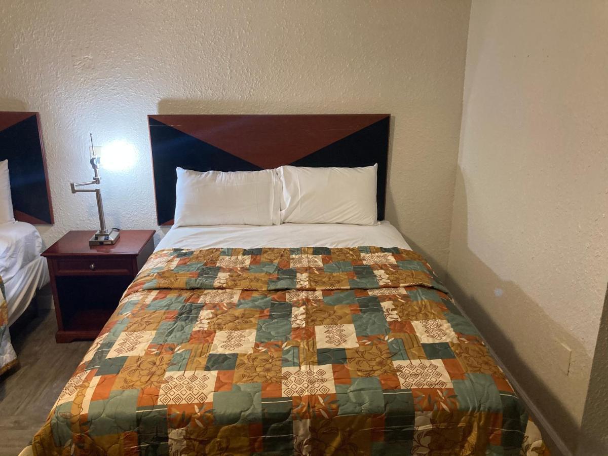 Travel Inn Petersburg Extérieur photo