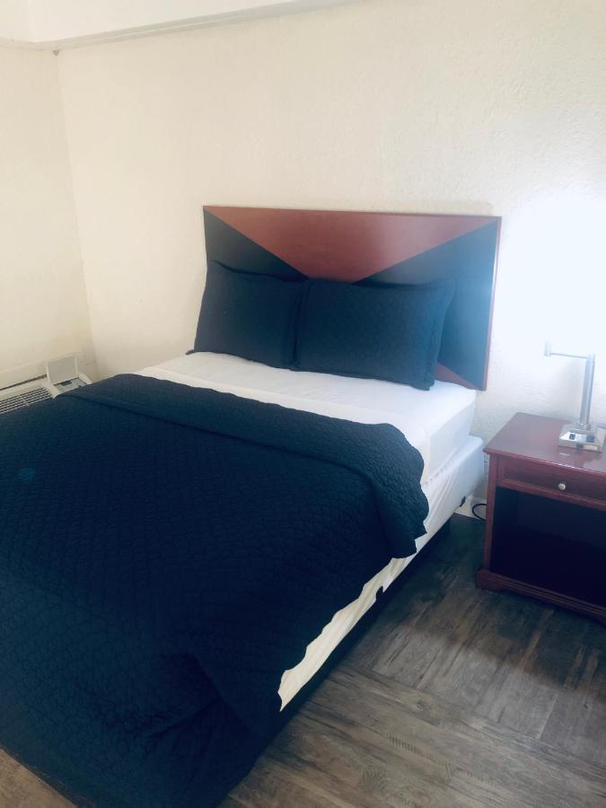 Travel Inn Petersburg Extérieur photo