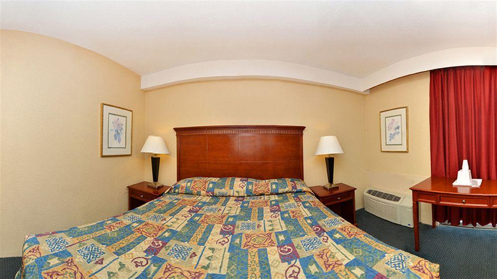 Travel Inn Petersburg Extérieur photo