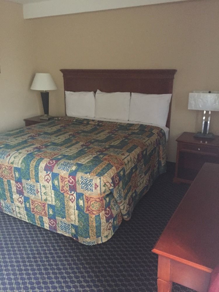 Travel Inn Petersburg Extérieur photo