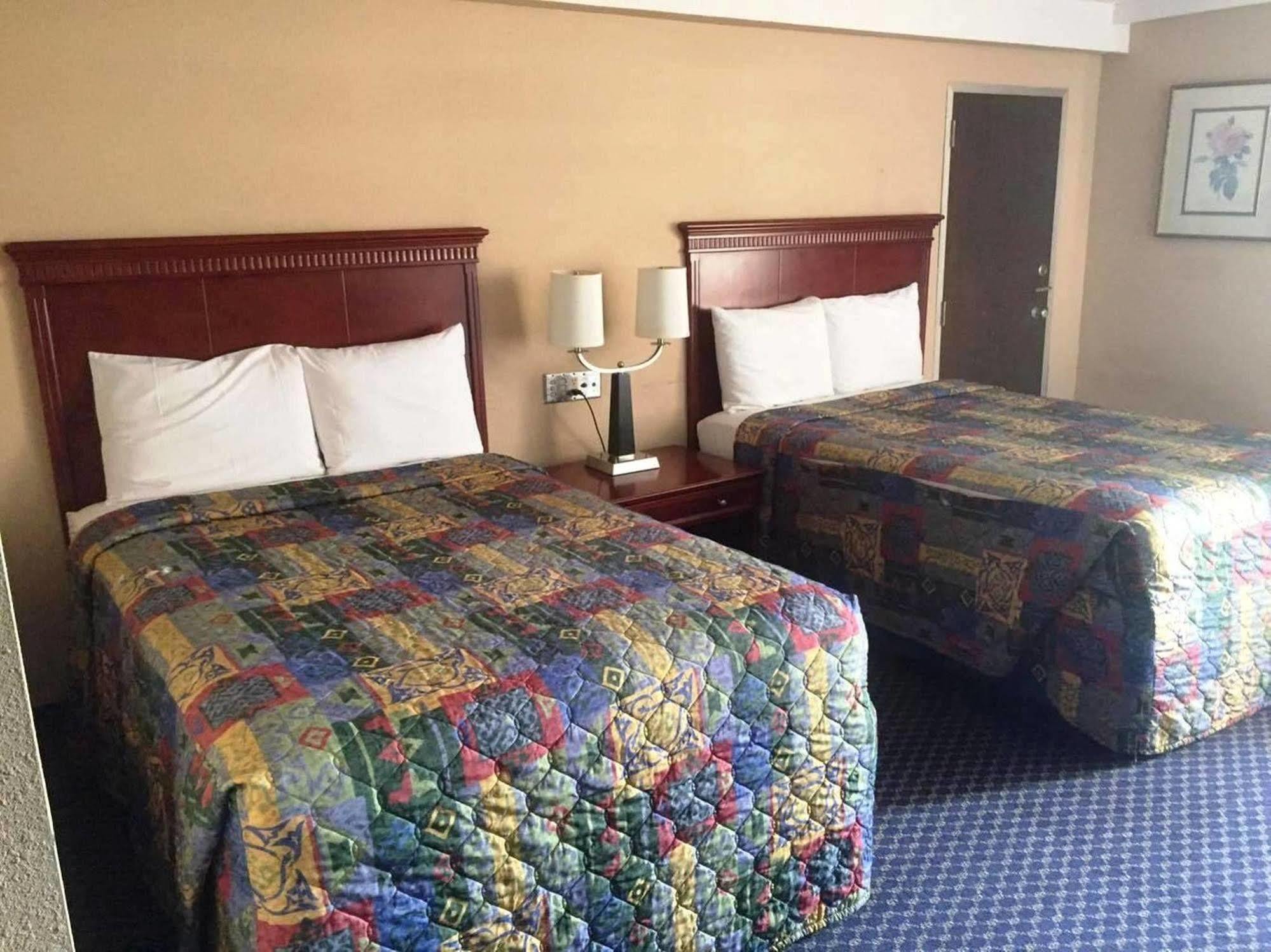 Travel Inn Petersburg Extérieur photo