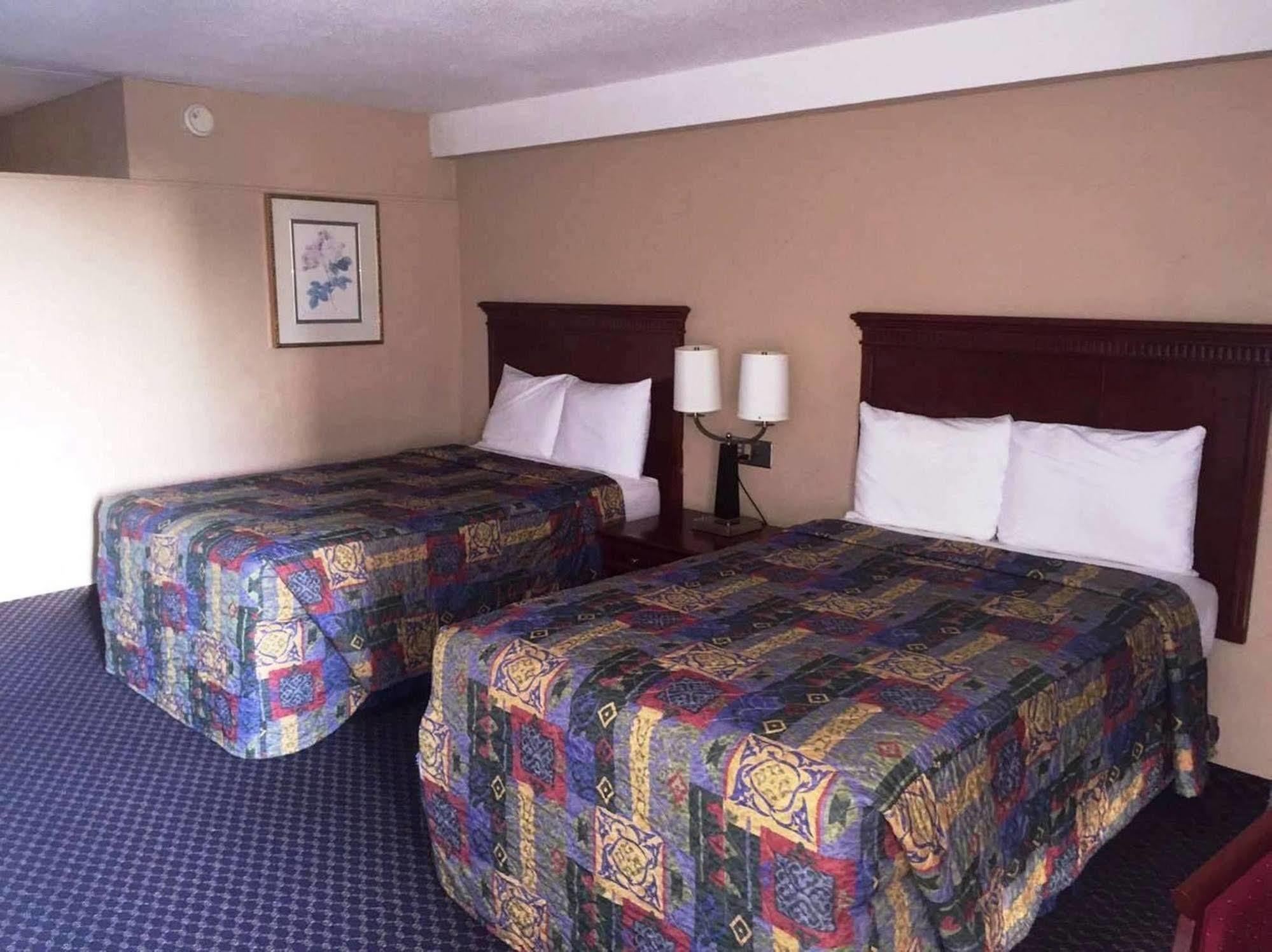 Travel Inn Petersburg Extérieur photo