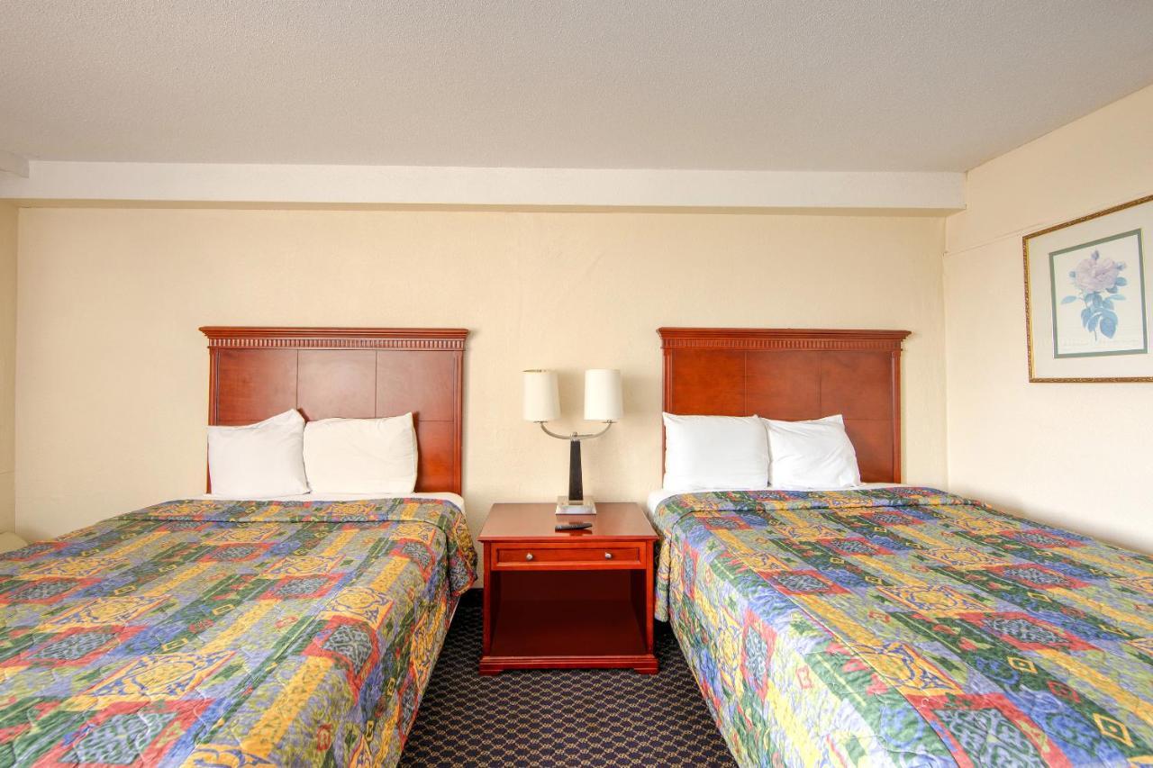 Travel Inn Petersburg Extérieur photo
